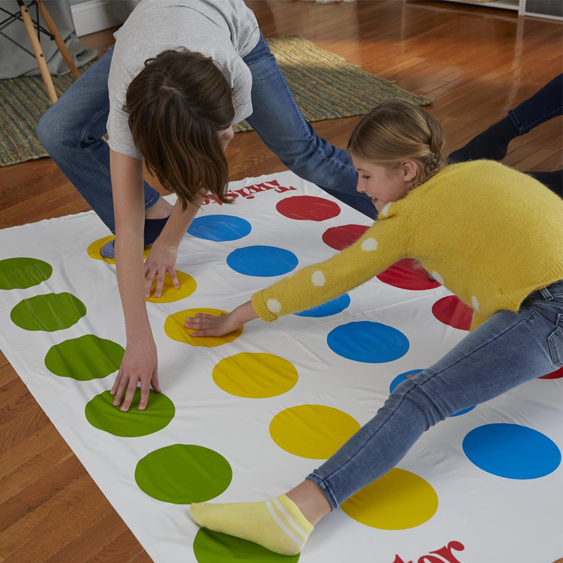 เกมกระดาน Hasbro Classic Twist - Party Games Indoor For 6 12 Year Olds บทวิจารณ์และราคา
